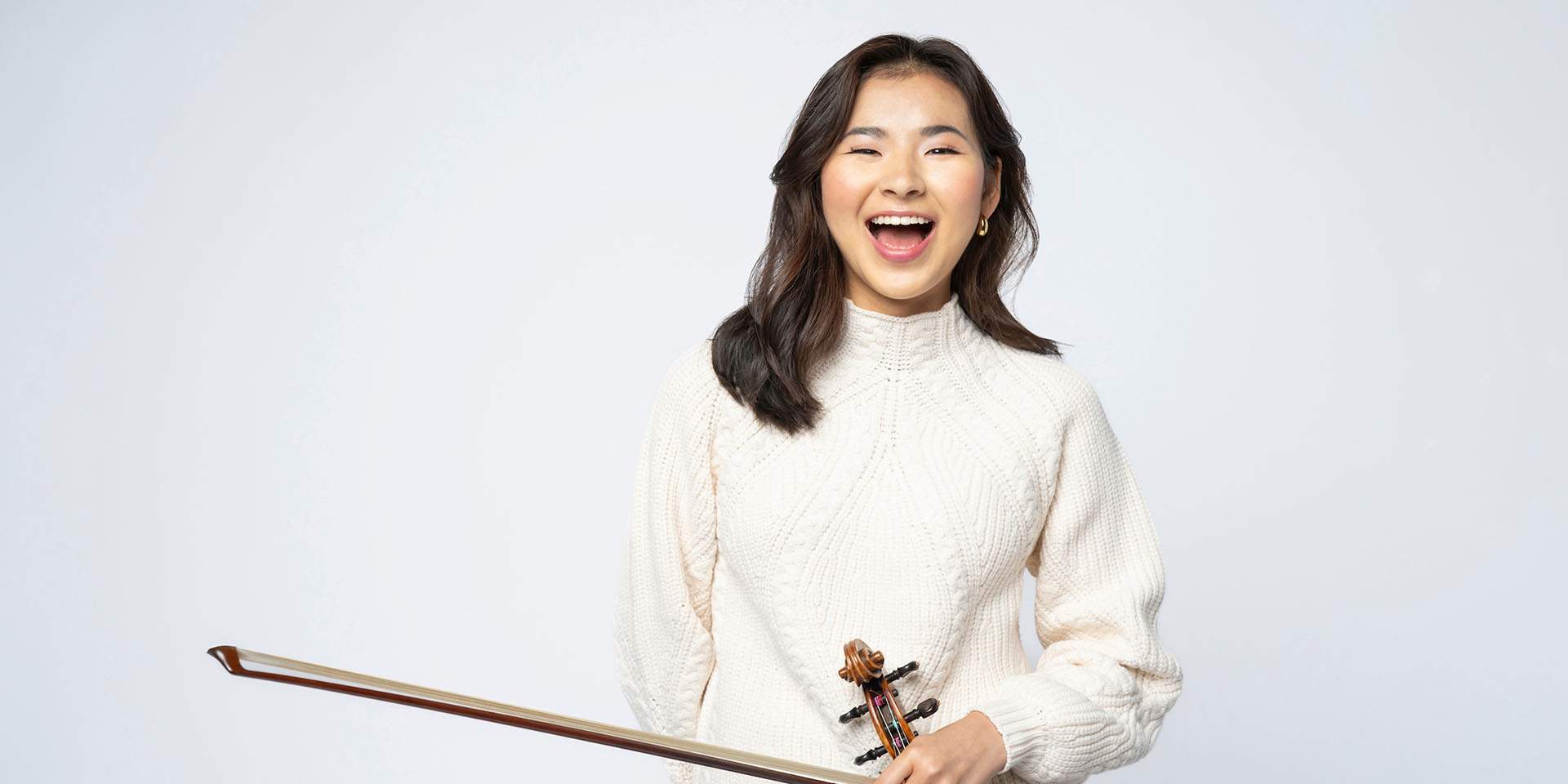 <p>Apr 8 – Hina Khuong-Huu, violin</p>