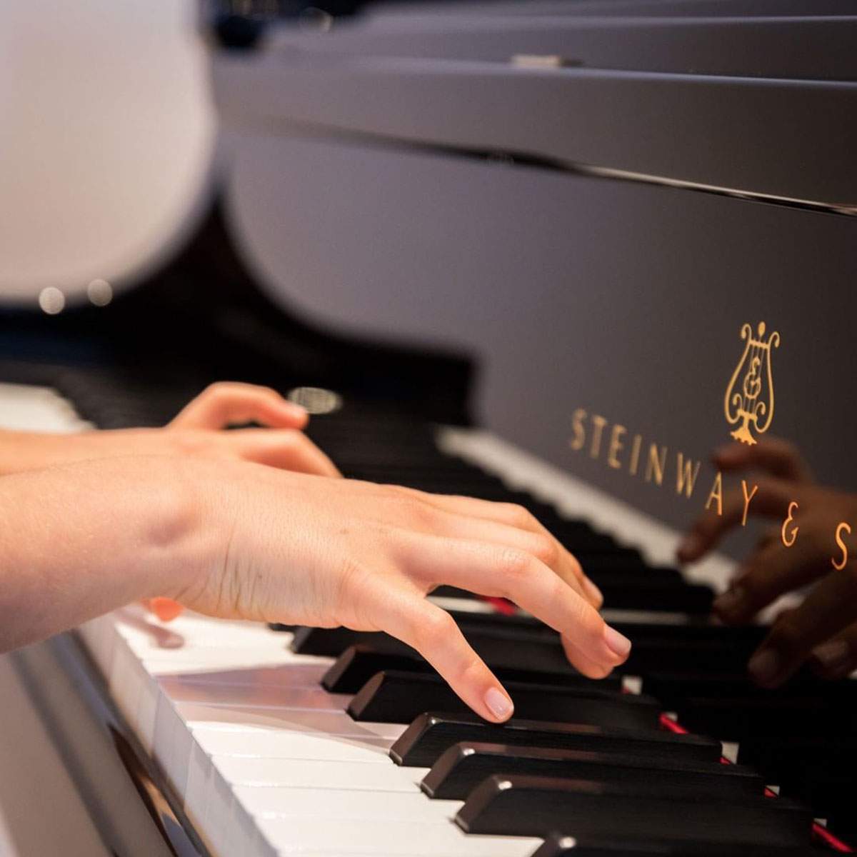 1200x1200_Keyboard_Steinway_2