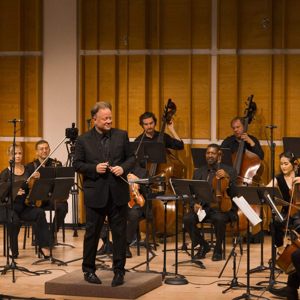 20251015_MOO_1200x1200