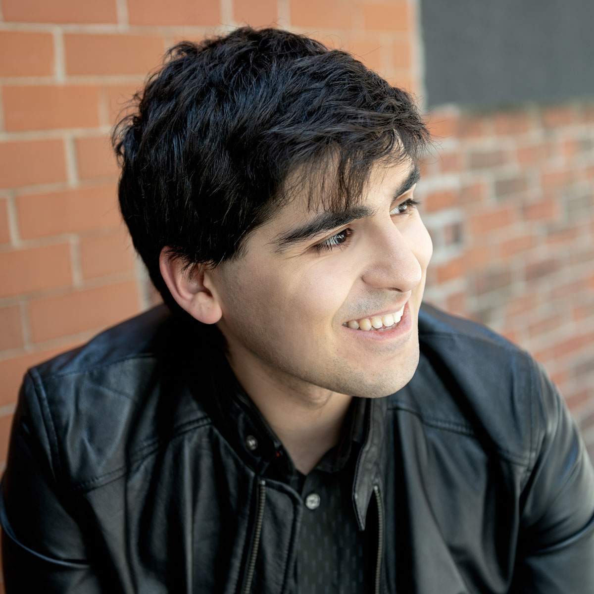 Evren_Ozel_-_1200x1200_-Neda_Navaee