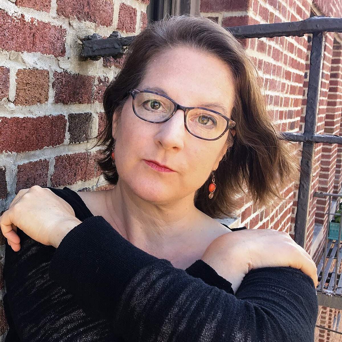 NEW_Headshot1_1200x1200_1