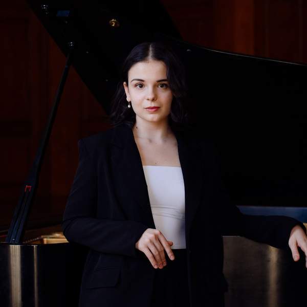 Daria_Podorozhnova_-_1200x1200