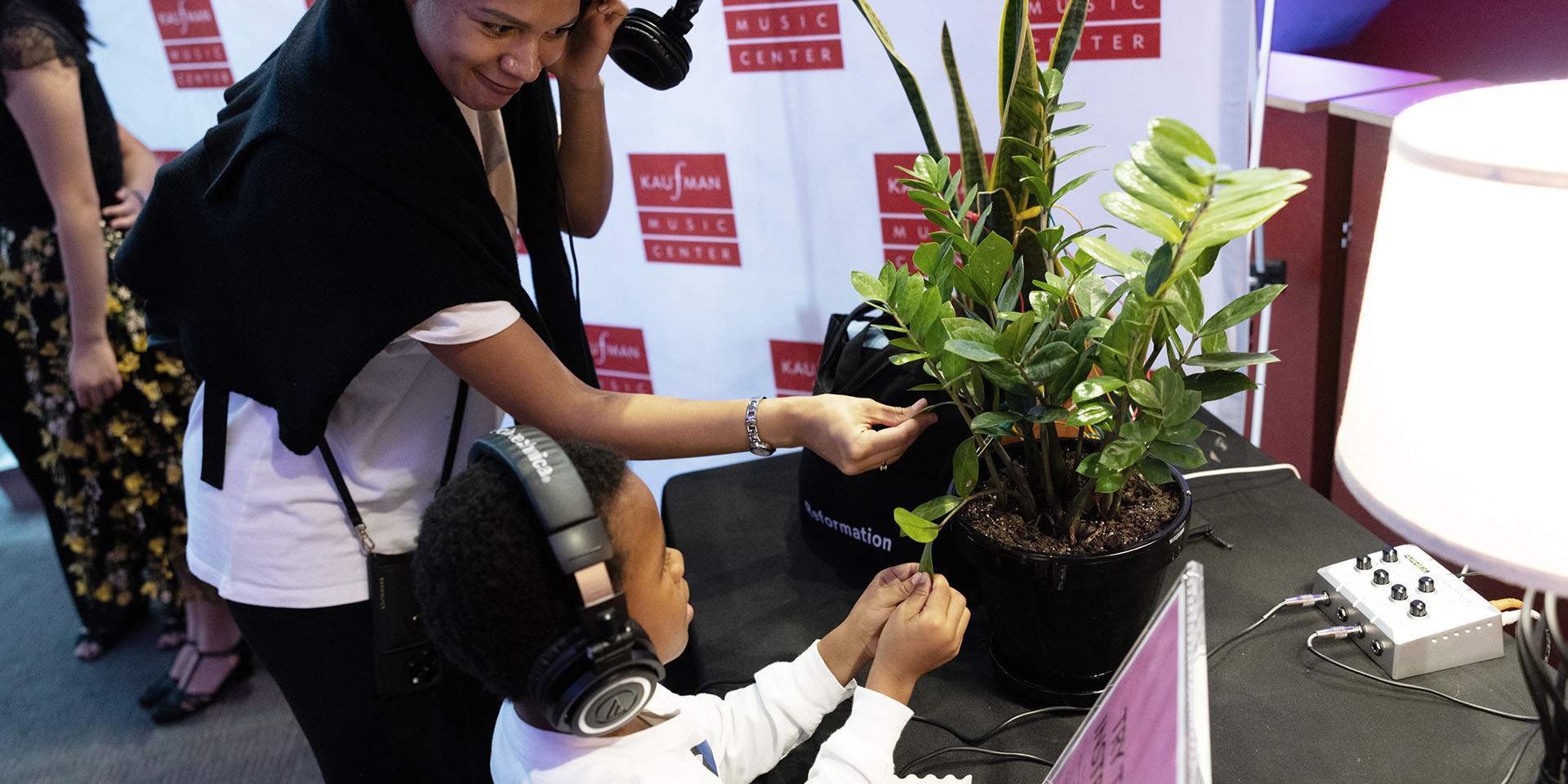 <p>Plant instrument by Angélica Negrón</p>