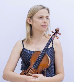 1Anna-Majcherczyk-photo-violin-3_%28002%29_cropped_and_resized